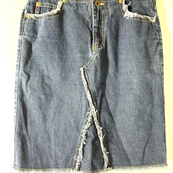 Guess Vintage 90’s Y2K Frayed Seam Denim Skirt - Picture 4 of 8